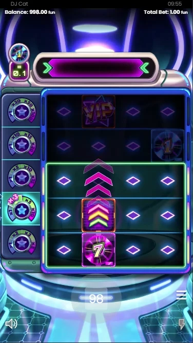 screenshot of DJ Cat slot arrow feature in game