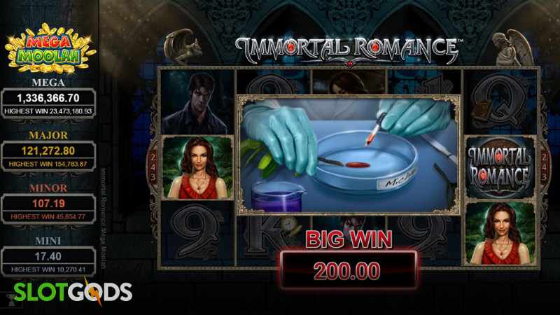 Immortal Romance Mega Moolah Online Slot by Microgaming Screenshot 3