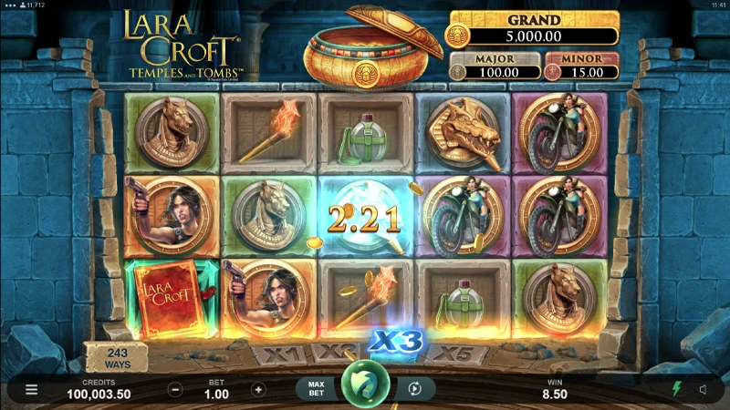Lara Croft Temple and Tombs Slot - Screenshot 